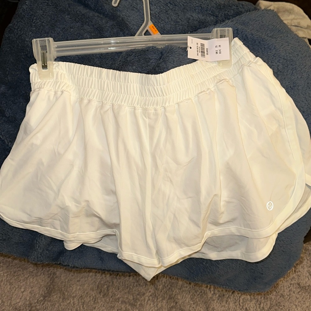 NWT Gilly hicks active running shorts